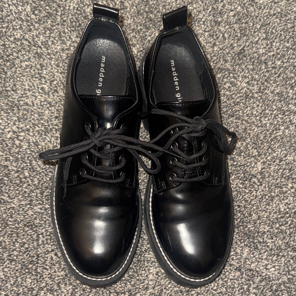 Madden Girl Black Patent Lace-Up Derby Oxfords Sz 10